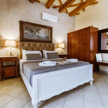 Bozzali Deluxe 4* Chania (Crete)