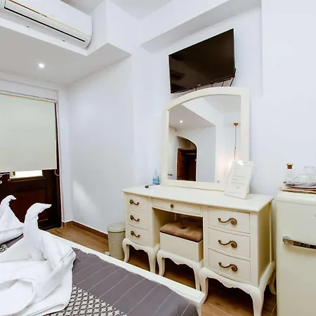 Bozzali Deluxe 4* Chania (Crete)