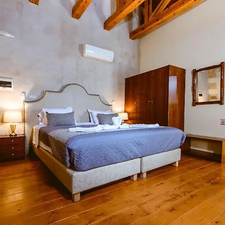 Bozzali Guest house Chania (Crete)