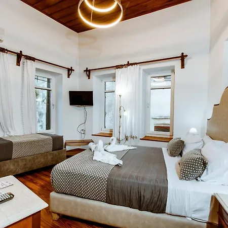 Bozzali Deluxe Chania (Crete)