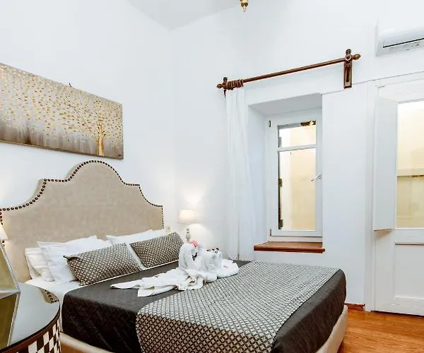 Bozzali Deluxe Chania (Crete)