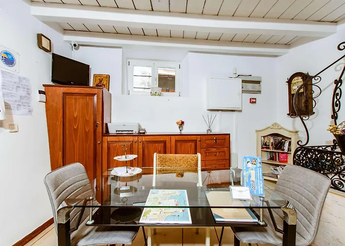 Bozzali Guest house Chania (Crete)